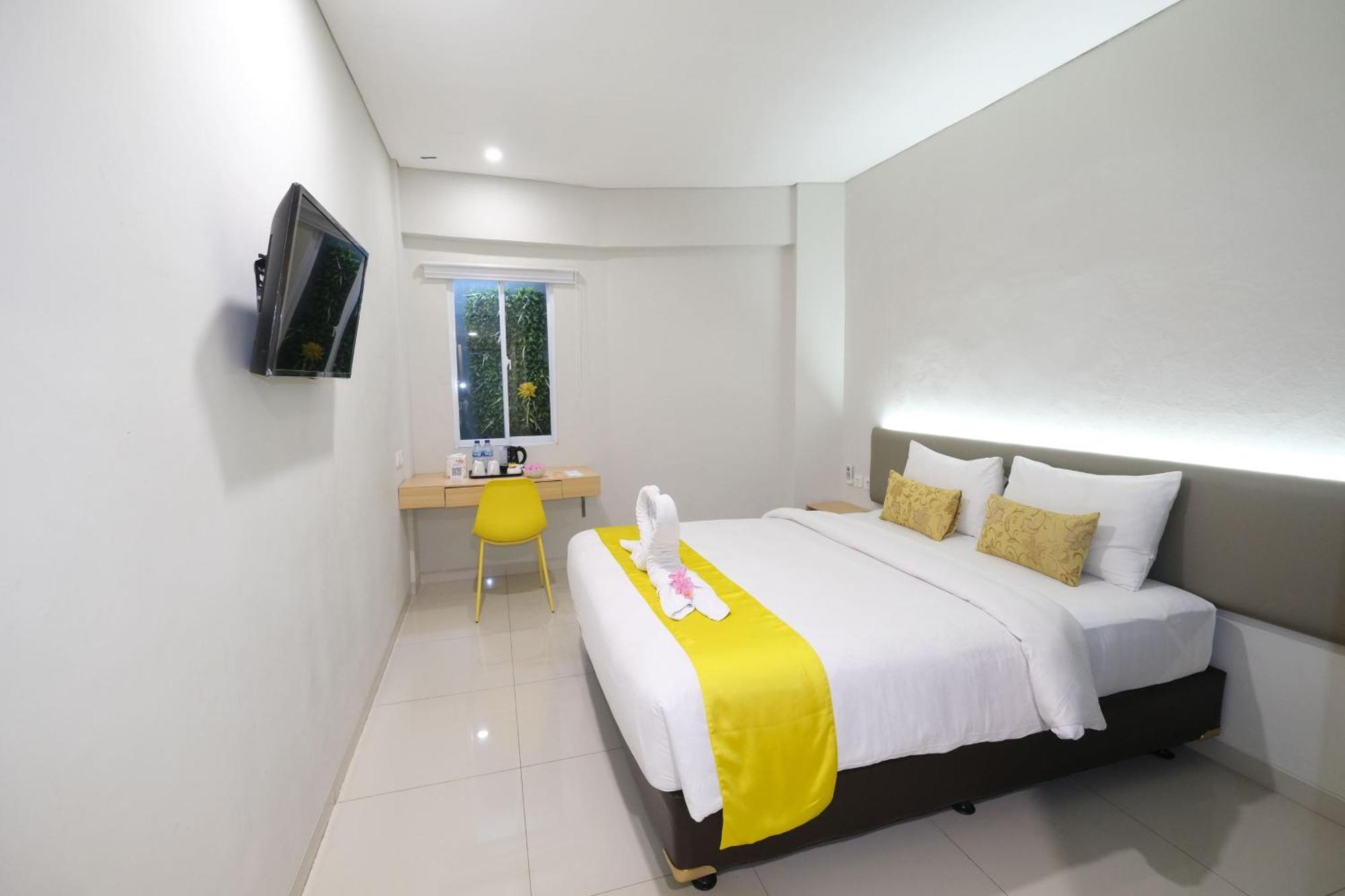 S101 Hotels Семаранг Екстериор снимка